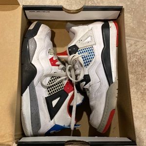 Jordan 4s Used “What the” 4s. Kids. Clean up and make them fresh again. Size 2Y.